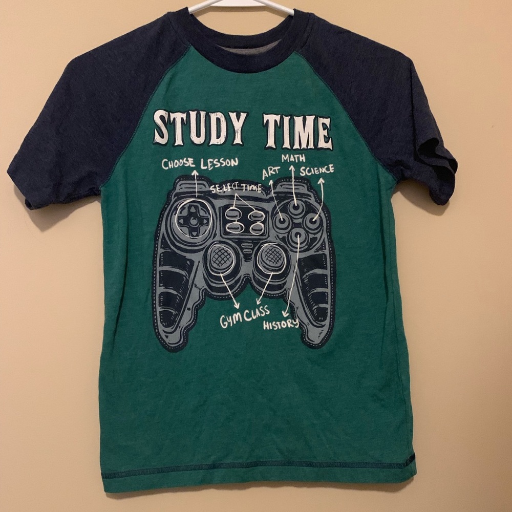 3 for $10 Great condition boy’s t shirt